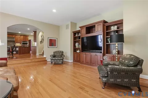 Living - 3012 Hedgeway Pl, Midlothian, VA 23113 photo 3 of 5