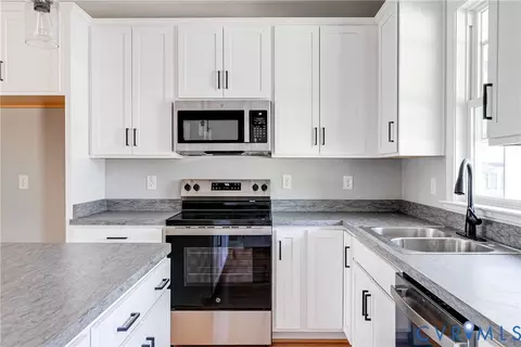 Kitchen - 312 E 33rd St, Richmond, VA 23224 photo 4 of 4