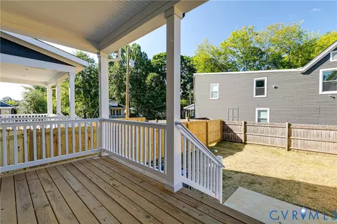Exterior - 312 E 33rd St, Richmond, VA 23224 photo 4 of 7