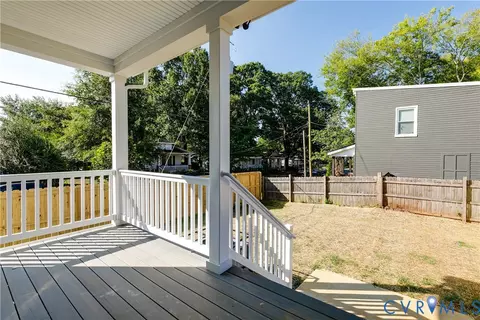 Exterior - 314 E 33rd St, Richmond, VA 23224 photo 4 of 6