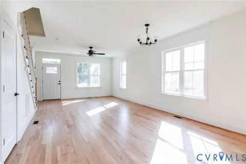 Living - 314 E 33rd St, Richmond, VA 23224 photo 4 of 5