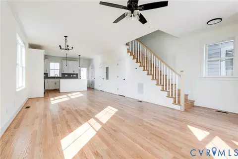Living - 314 E 33rd St, Richmond, VA 23224 photo 2 of 5