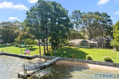 513 E Gwynnfield Rd, Tappahannock, VA 22560
