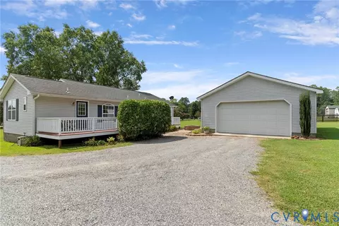 Exterior - 20 Lynns Ln, Wake, VA 23176 photo 5 of 7