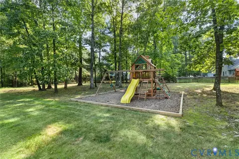 Exterior - 14411 Galloway Ct, Midlothian, VA 23113 photo 5 of 8