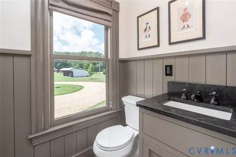 Bath - 7298 Ditchley Pl, Gloucester, VA 23061 photo 2 of 8