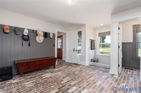 Entry Way - 7298 Ditchley Pl, Gloucester, VA 23061 photo 6 of 12