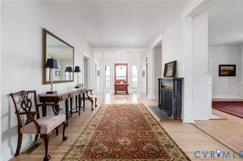 Entry Way - 7298 Ditchley Pl, Gloucester, VA 23061 photo 7 of 12