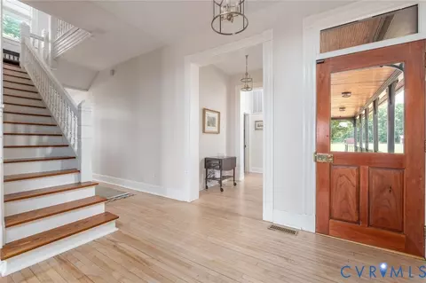 Entry Way - 7298 Ditchley Pl, Gloucester, VA 23061 photo 8 of 12