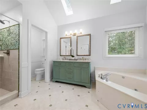 Bath - 2361 Edgeview Ln, Midlothian, VA 23113 photo 3 of 6