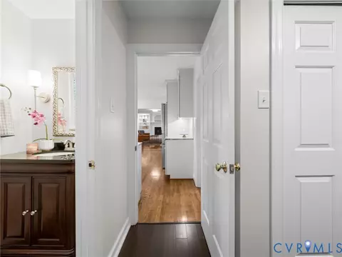 Entry Way - 2361 Edgeview Ln, Midlothian, VA 23113 photo 5 of 7