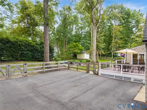 Exterior - 2361 Edgeview Ln, Midlothian, VA 23113 photo 7 of 23