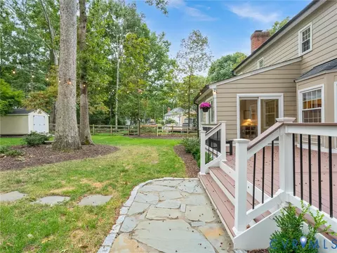 Exterior - 2361 Edgeview Ln, Midlothian, VA 23113 photo 16 of 23