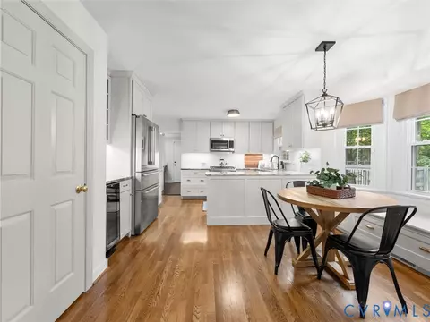 Kitchen - 2361 Edgeview Ln, Midlothian, VA 23113 photo 5 of 7