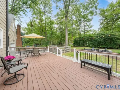 Exterior - 2361 Edgeview Ln, Midlothian, VA 23113 photo 18 of 23