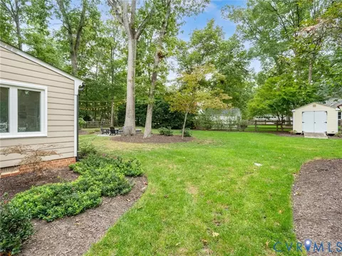 Exterior - 2361 Edgeview Ln, Midlothian, VA 23113 photo 12 of 23