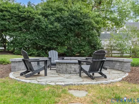 Exterior - 2361 Edgeview Ln, Midlothian, VA 23113 photo 15 of 23