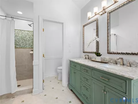 Bath - 2361 Edgeview Ln, Midlothian, VA 23113 photo 4 of 6