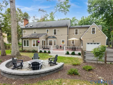 Exterior - 2361 Edgeview Ln, Midlothian, VA 23113 photo 9 of 23