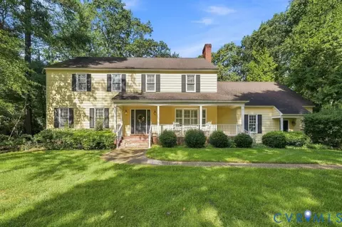 Exterior - 2120 Heathland Dr, Midlothian, VA 23113 photo 3 of 10