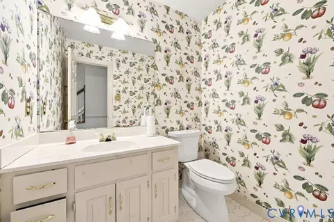 Bath - 2120 Heathland Dr, Midlothian, VA 23113 photo 1 of 4