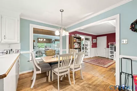 Dining - 2120 Heathland Dr, Midlothian, VA 23113 photo 2 of 5