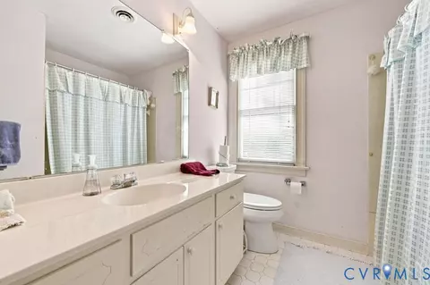 Bath - 2120 Heathland Dr, Midlothian, VA 23113 photo 2 of 4