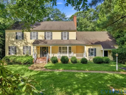 Exterior - 2120 Heathland Dr, Midlothian, VA 23113 photo 2 of 10