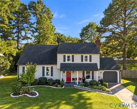 1141 Cumberland Dr, Colonial Heights, VA 23834