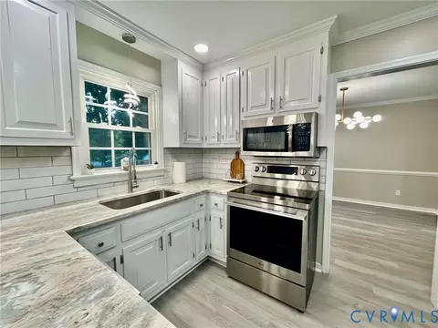 Kitchen - 1841 Featherstone Dr, Midlothian, VA 23113 photo 4 of 6