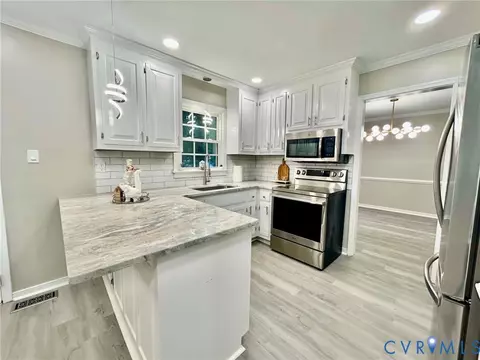 Kitchen - 1841 Featherstone Dr, Midlothian, VA 23113 photo 2 of 6