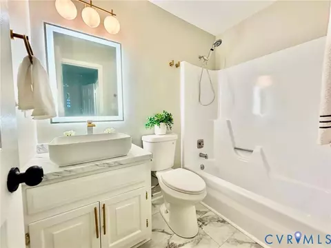Bath - 1841 Featherstone Dr, Midlothian, VA 23113 photo 7 of 8
