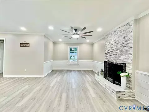 Living - 1841 Featherstone Dr, Midlothian, VA 23113 photo 9 of 9