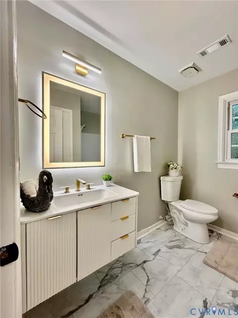 Bath - 1841 Featherstone Dr, Midlothian, VA 23113 photo 3 of 8