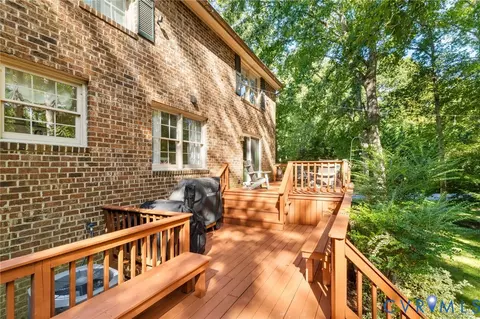 Exterior - 13411 Queensgate Rd, Midlothian, VA 23114 photo 6 of 12