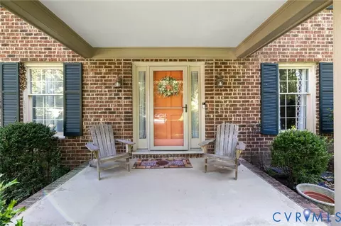 Exterior - 13411 Queensgate Rd, Midlothian, VA 23114 photo 4 of 12