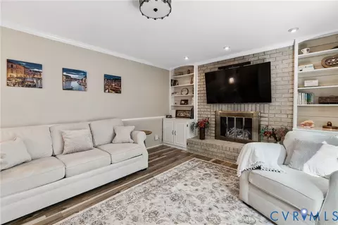 Living - 13411 Queensgate Rd, Midlothian, VA 23114 photo 2 of 2