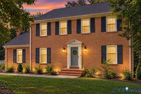 1710 Price Dr, Farmville, VA 23901