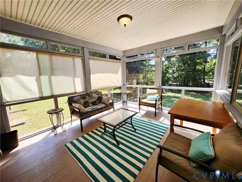 Exterior - 1706 Pulliam St, North Chesterfield, VA 23235 photo 4 of 11