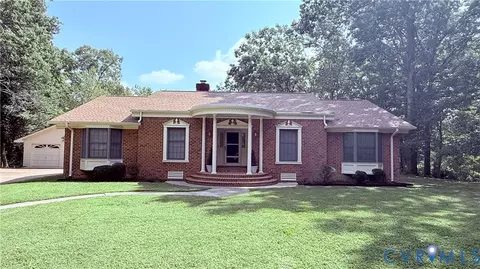 11245 Linderwood Dr, Mechanicsville, VA 23116