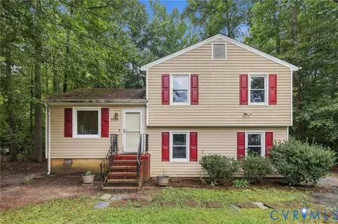 4024 Old Iron Rd, Hopewell, VA 23860