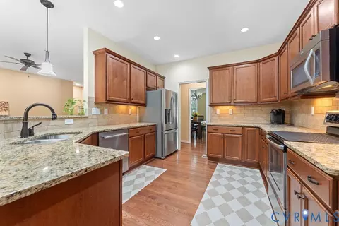 Kitchen - 13610 Cooks Mill Pl, Lanexa, VA 23089 photo 2 of 6