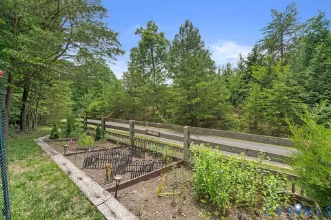 Exterior - 13610 Cooks Mill Pl, Lanexa, VA 23089 photo 7 of 18