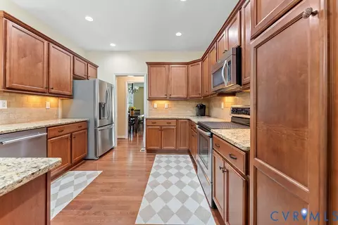 Kitchen - 13610 Cooks Mill Pl, Lanexa, VA 23089 photo 3 of 6