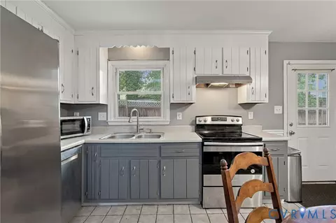 Kitchen - 7224 Full Rack Dr, Midlothian, VA 23112 photo 1 of 2