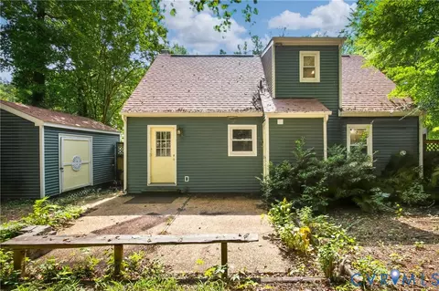 Exterior - 7224 Full Rack Dr, Midlothian, VA 23112 photo 7 of 10