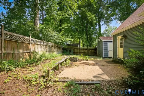 Exterior - 7224 Full Rack Dr, Midlothian, VA 23112 photo 8 of 10