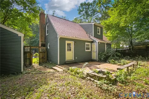 Exterior - 7224 Full Rack Dr, Midlothian, VA 23112 photo 6 of 10