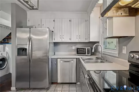 Kitchen - 7224 Full Rack Dr, Midlothian, VA 23112 photo 2 of 2