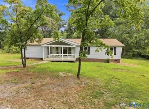 Exterior - 977 Burchs Mill Rd, Urbanna, VA 23175 photo 1 of 5